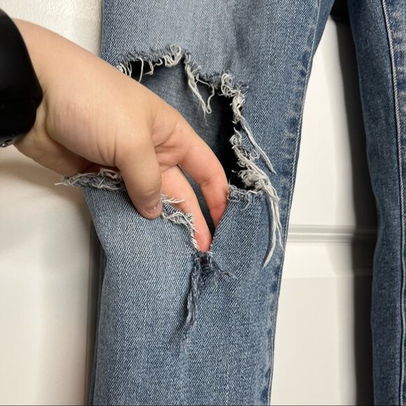 Good American Good Vintage Distressed Straight Leg High Rise Jeans Size 26 - Picture 4 of 7
